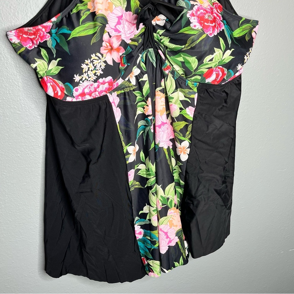 Bloomchic Women's One Piece Floral Resortwear Swimsuit - Picture 8 of 9